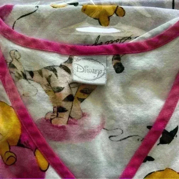 Adorable Winnie the Pooh, Eeyore  and Tigger Scrub Top Size XL 100% Cotton - Picture 4 of 8